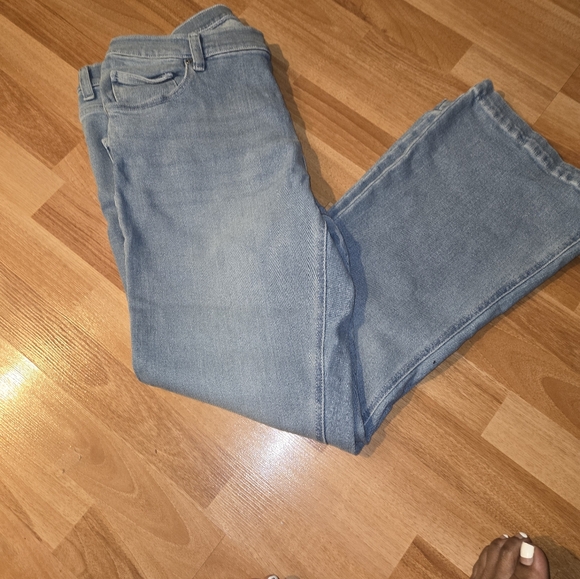 JEANS - Picture 2 of 3